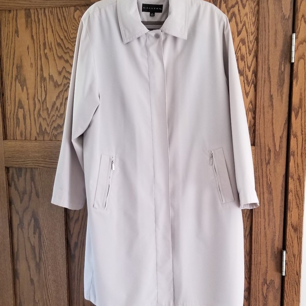 Classic Gallery Trench in XL Nuetral